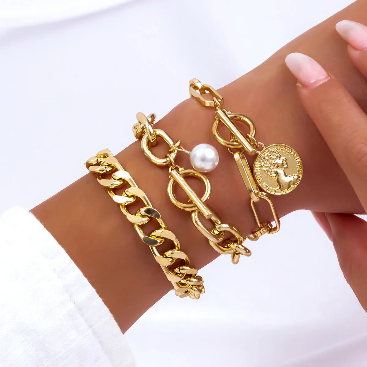 Retro pearl chain beaded bracelet set in gold and white K alloy with heart shape, 3 or 4 pieces