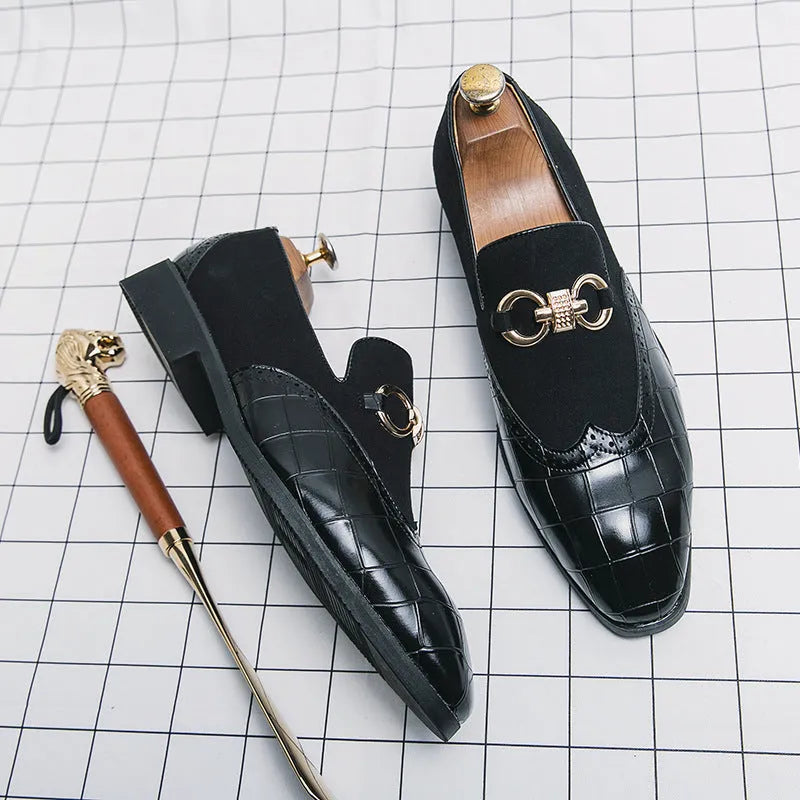 Men's black Korean style casual shoes with pointed toe design and rubber sole