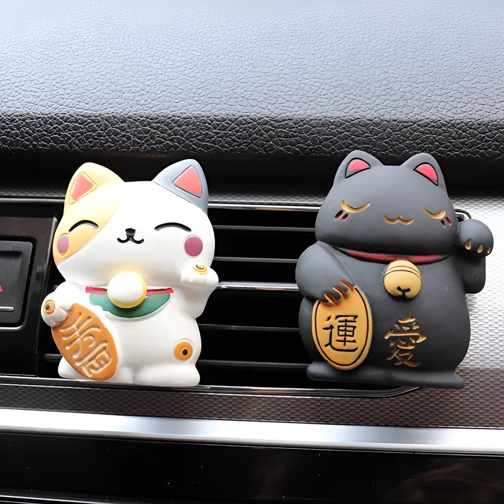 Black and white cat resin aromatherapy clip for car air conditioning vents with cotton pads