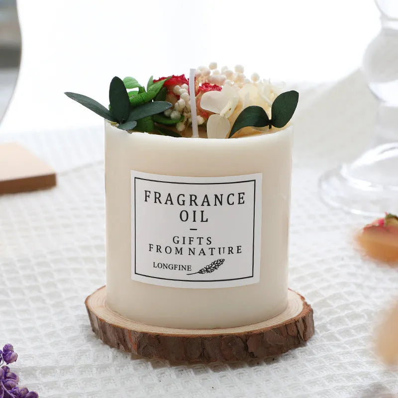 Aromatherapy candle with dried flowers decoration, showing gift box with wooden base and single candle options.