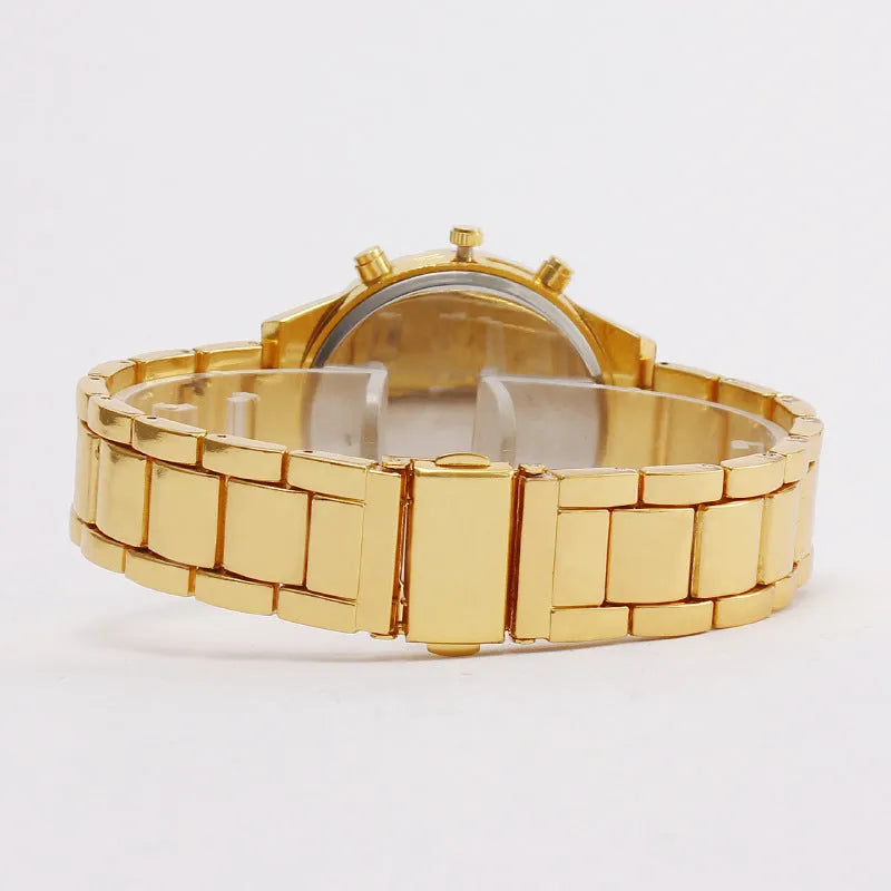 Women's three-eye quartz watch with diamond-set dial, stainless steel case, 38.7mm, in silver, gold or rose gold