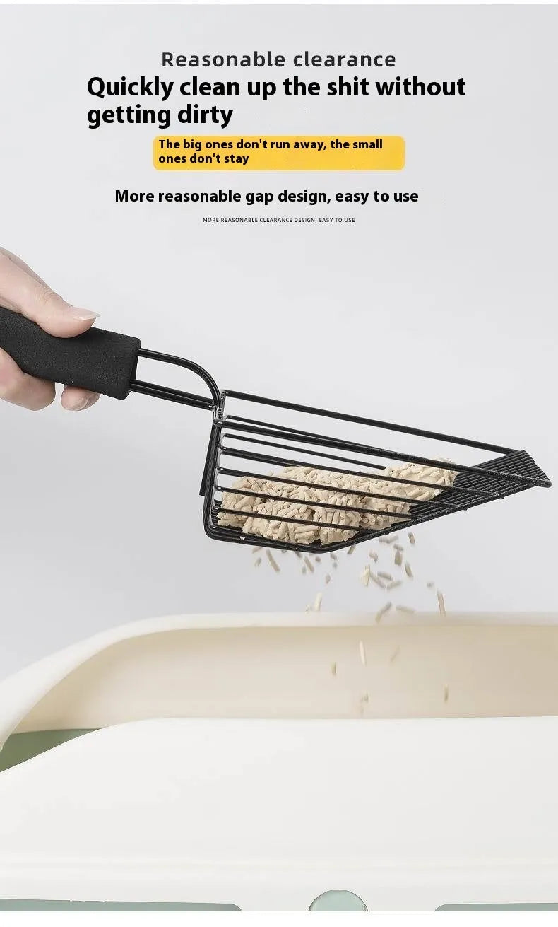 Black metal cat litter scoop with 0.8cm gap spacing between tines for sifting clumping litter