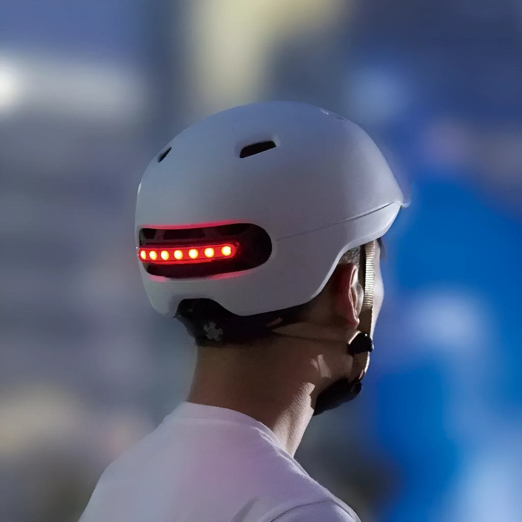 Urban Light Riding Intelligent Helmet in white with EPS PC construction and integrated lighting