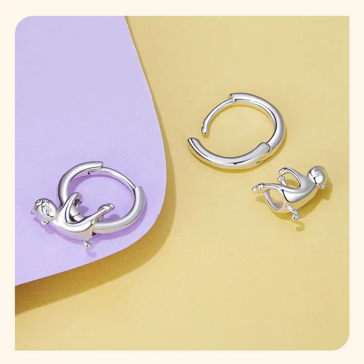 Female cute naughty cat S925 sterling silver earrings 15x5mm simple style electroplated silver colour SCE1756