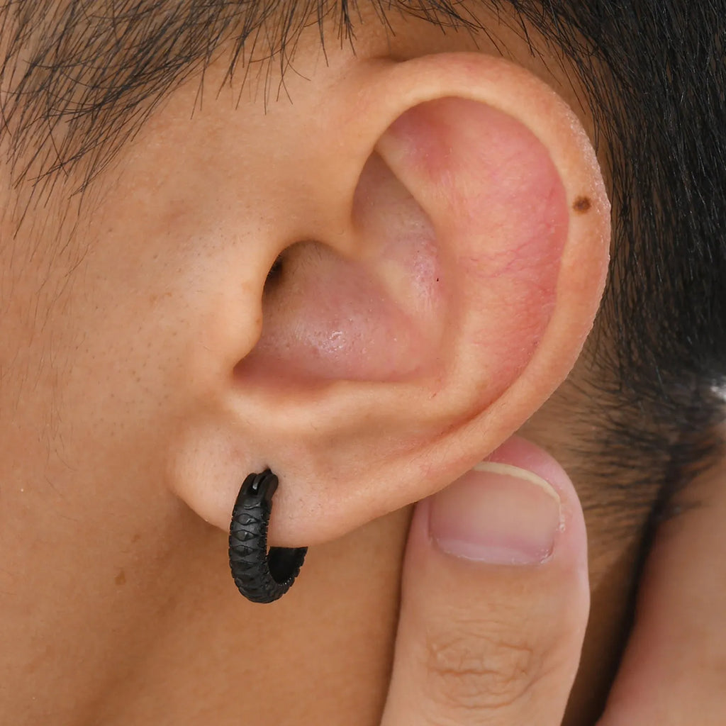 Stainless steel snake pattern earrings in black and gold hip hop style