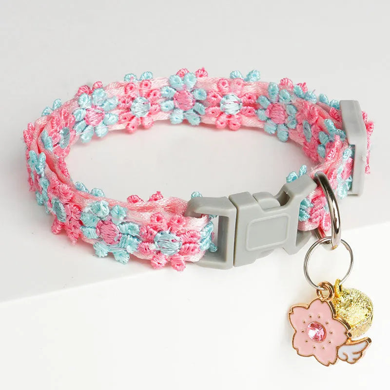Lace embroidery trim bell cat collar in polyester, free size, shown in flower and love style patterns