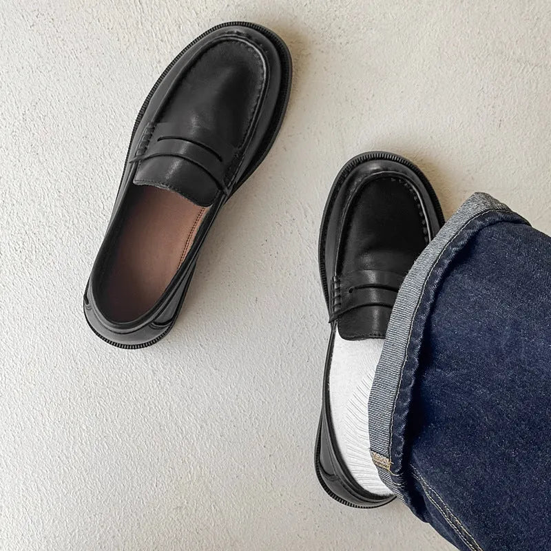 Men's slip-on casual shoes in four colour options with rubber sole