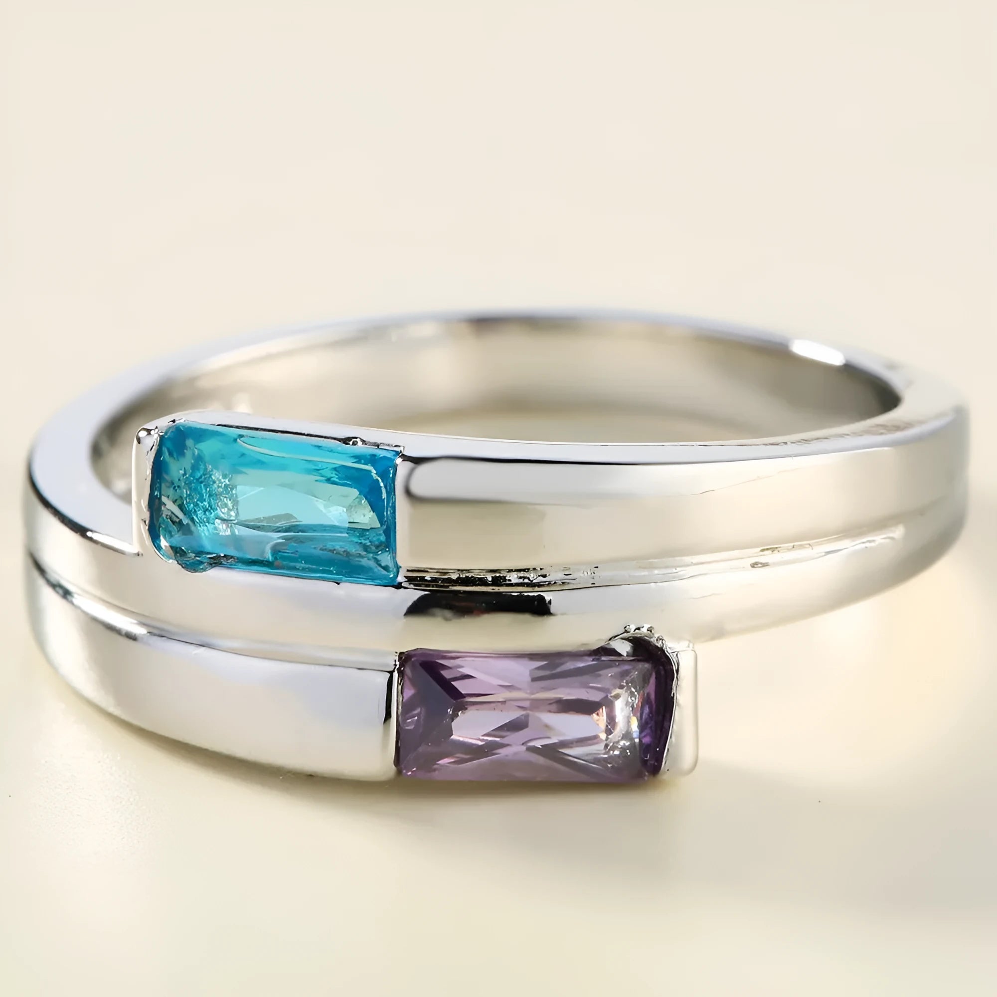 Silver electroplated copper ring with zircon inlaid detailing in European American style