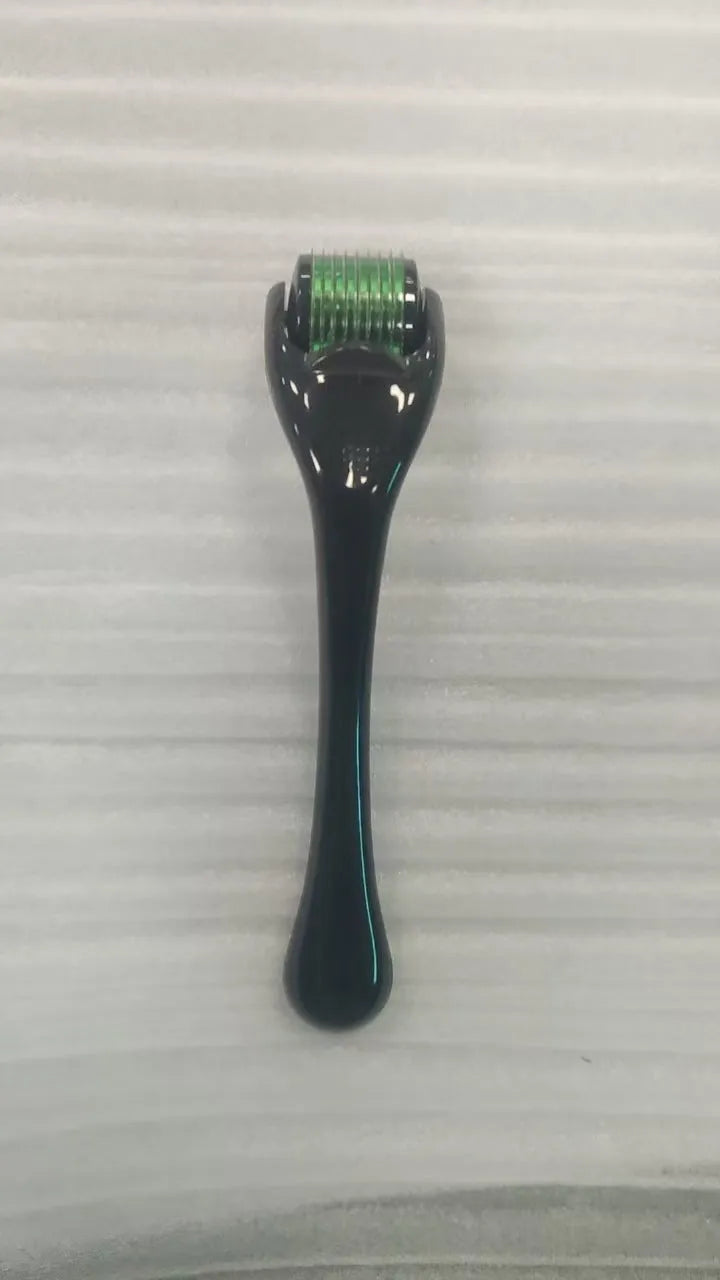 540 Micro Needle Roller device with mechanical font size display showing needle specification