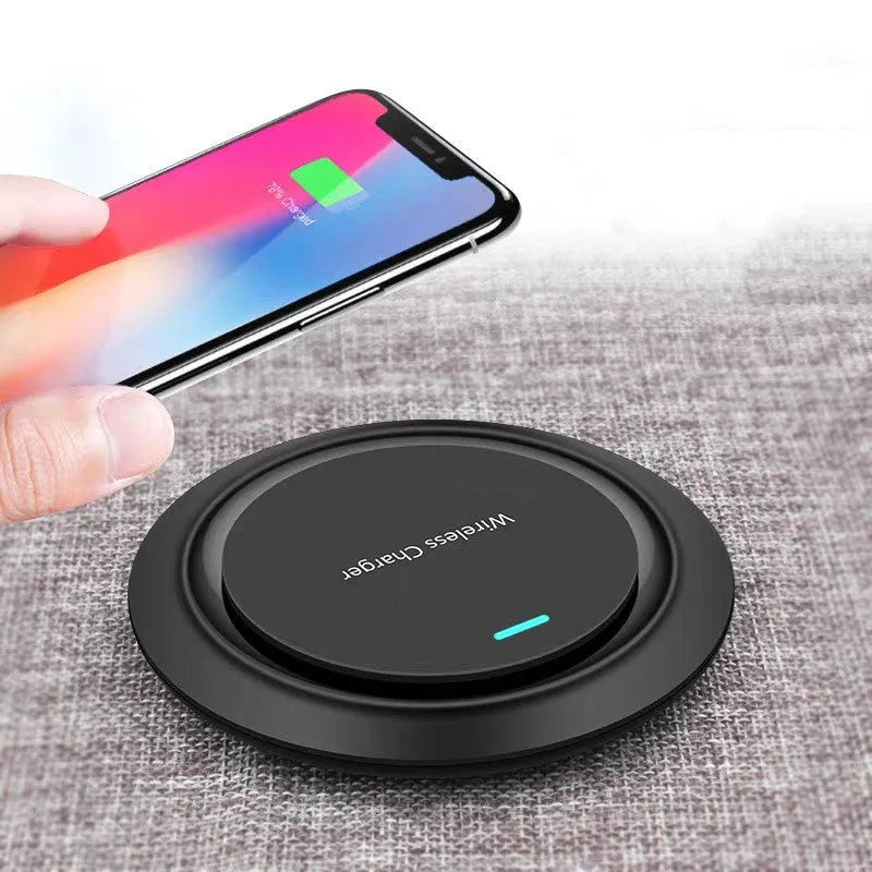 Round 10W desktop wireless charger, 7mm thick, 8mm sensing distance, white or black, USB 3.0
