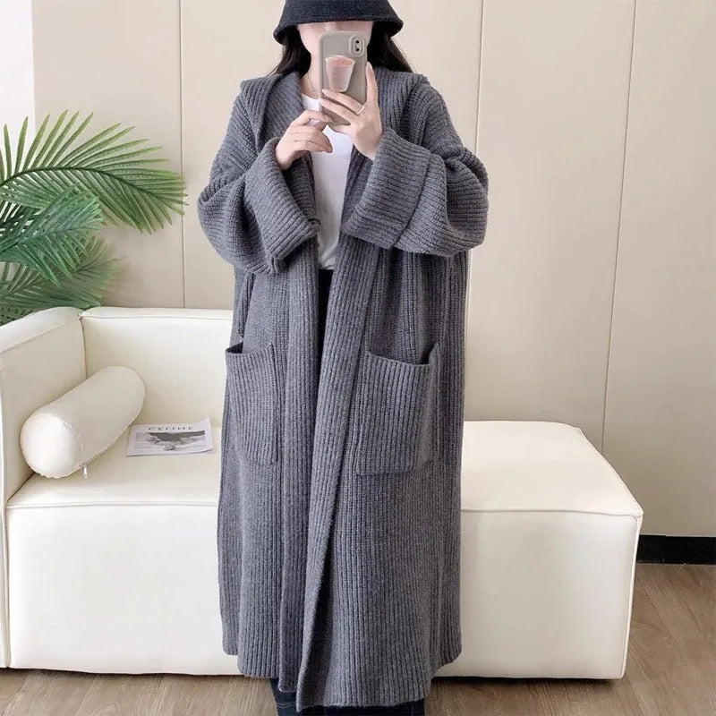 Loose hooded sweatshirt cardigan coat in acrylic fibre with raglan sleeves and extended length