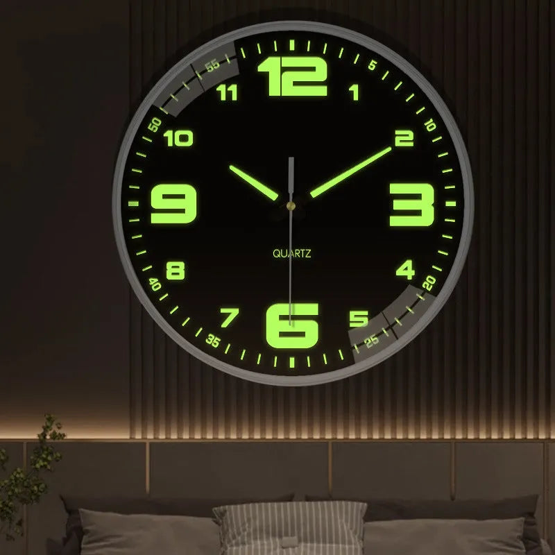 Modern 8-inch luminous wall clock with 20cm diameter and plastic case.