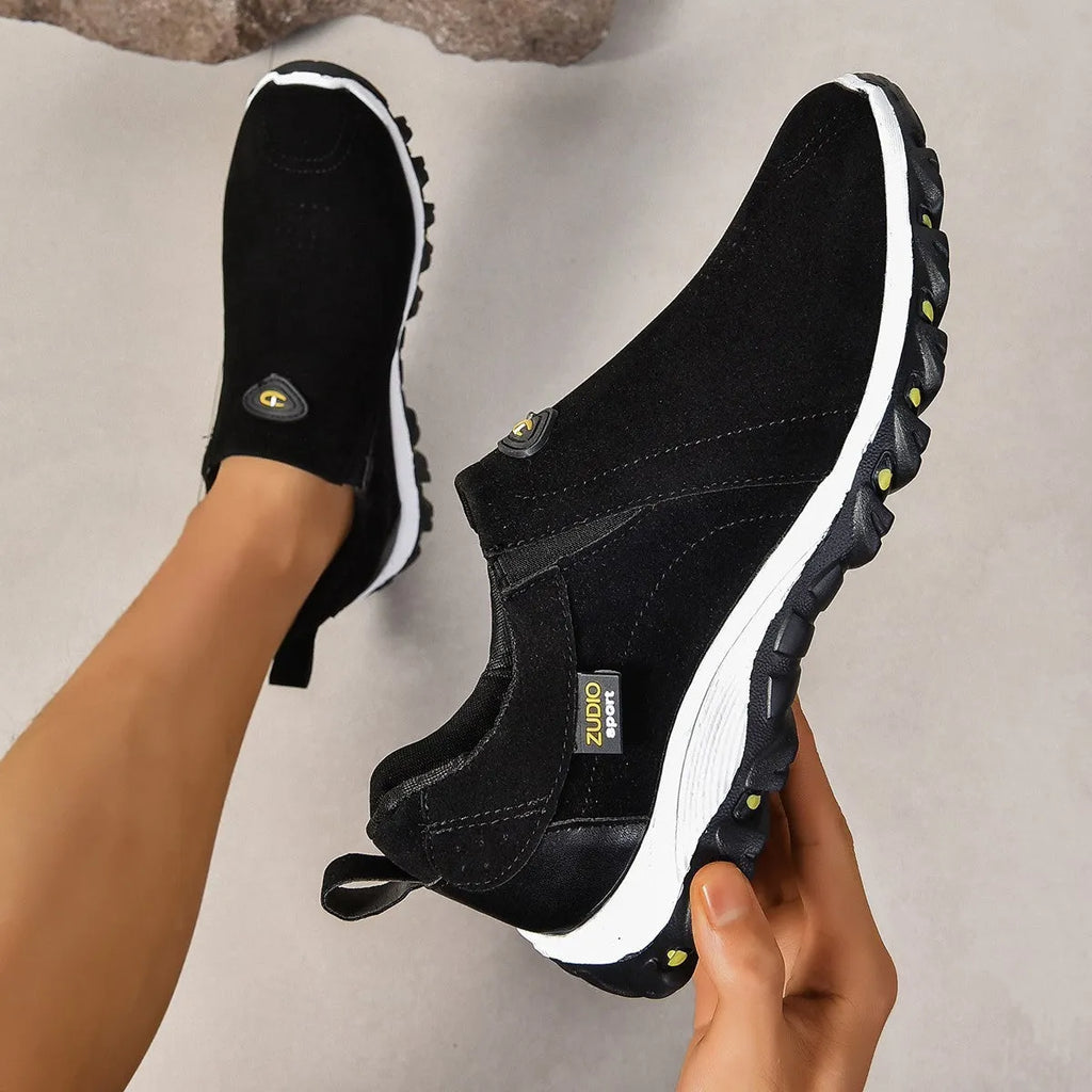 Men's round head thin shoes in various colours showing oversleeves design and rubber sole