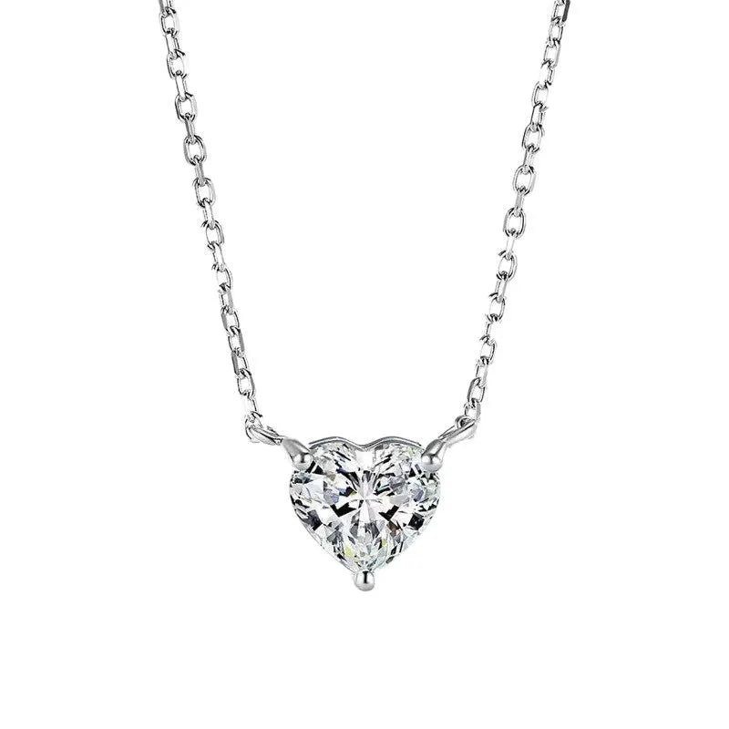 Silver-coloured women's necklace with heart-shaped pendant on copper chain