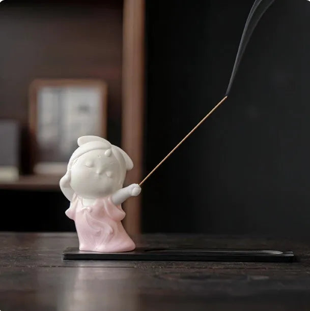 Ceramic incense burner decoration with cute female court attendant design in fresh, adorable style