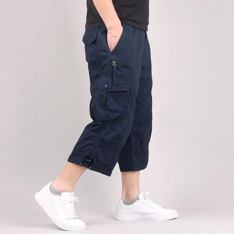 Men's cotton cropped casual pants in loose fit available in four colours