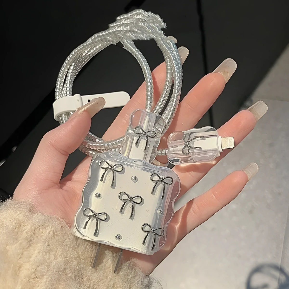 Transparent TPU charger cover set with bow design, 5-piece kit for 20W charger head and cable protection