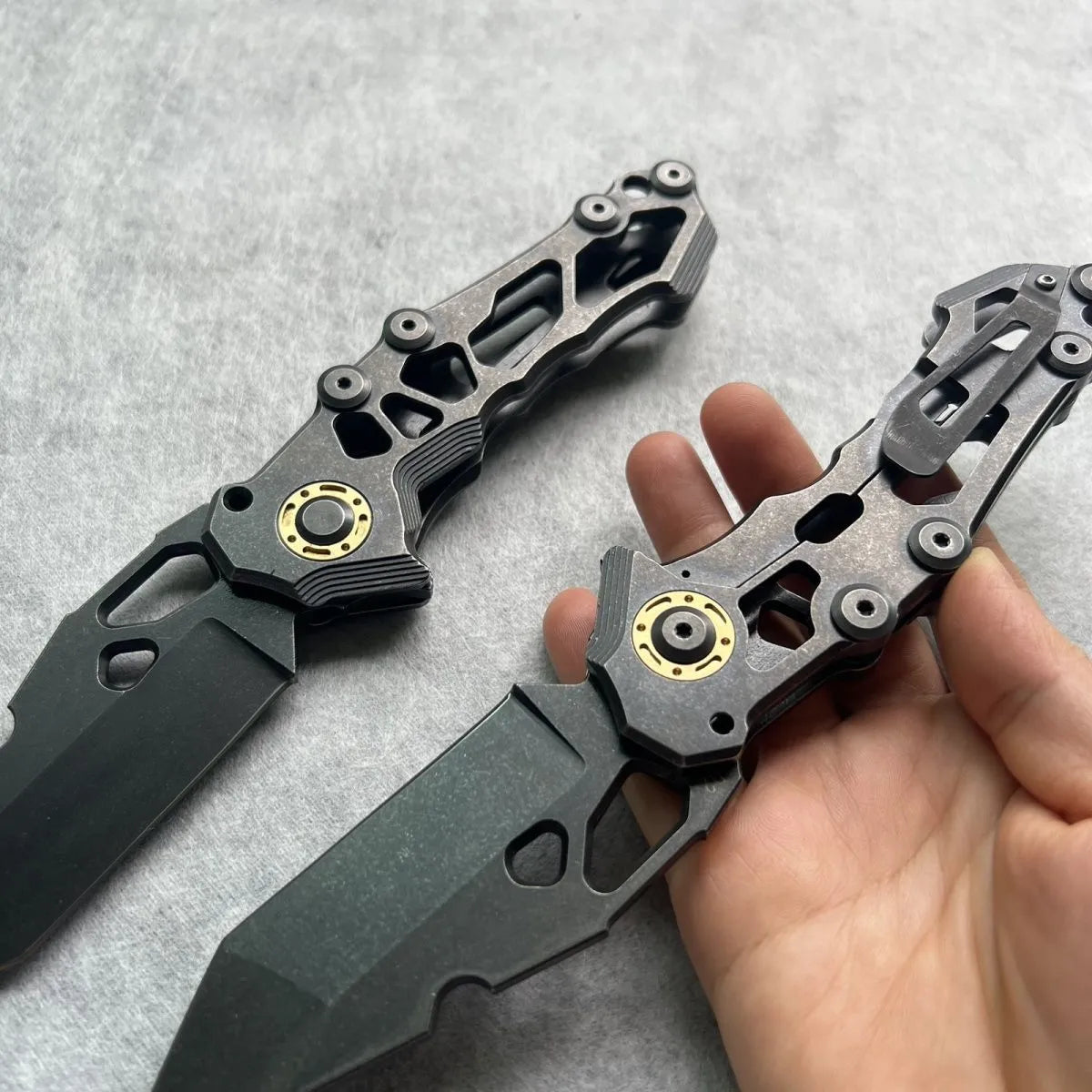 D2 steel folding knife with 9cm blade and 120mm handle for outdoor camping and hiking