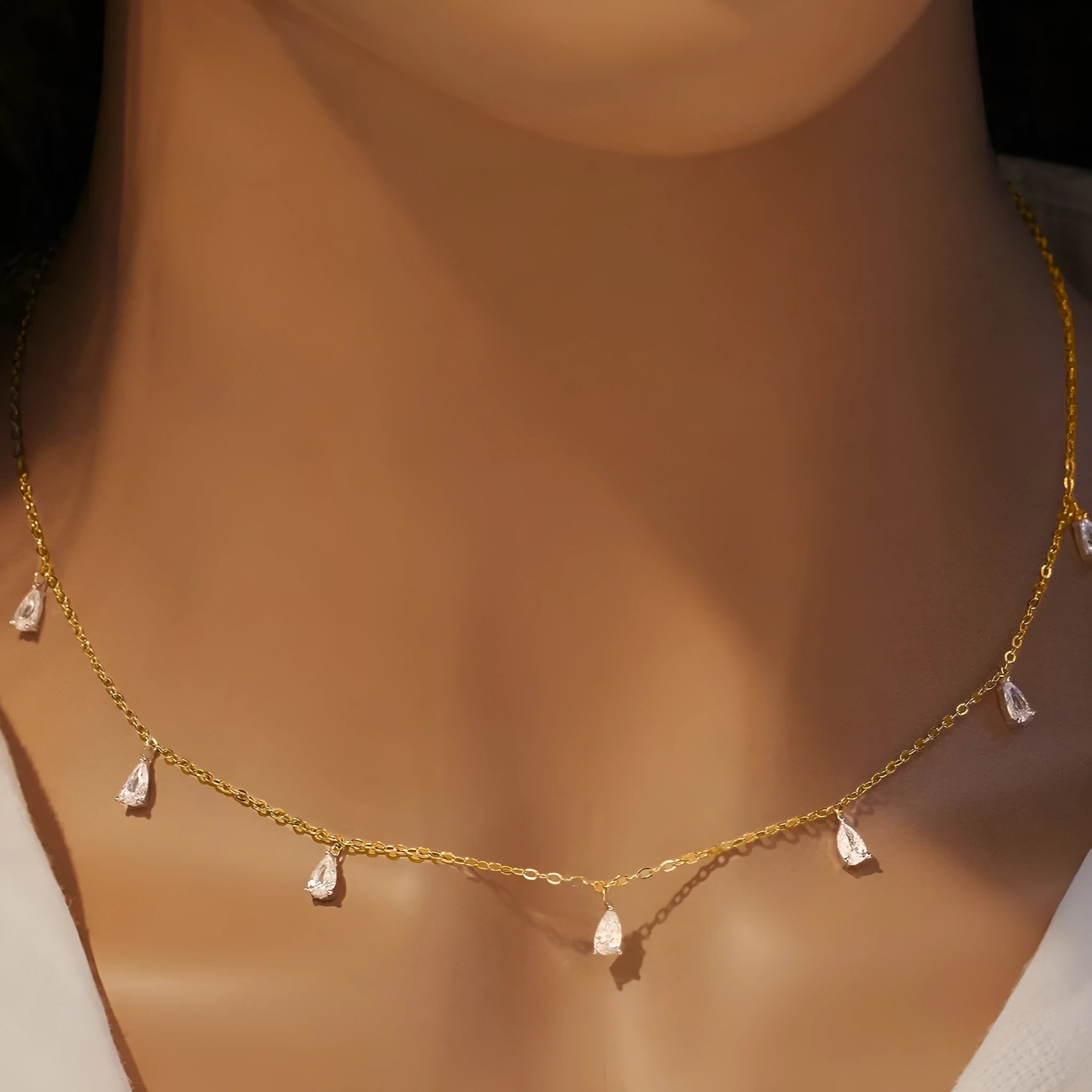 925 silver drop-shaped artificial zircon necklace on an adjustable O-chain in rose gold finish.