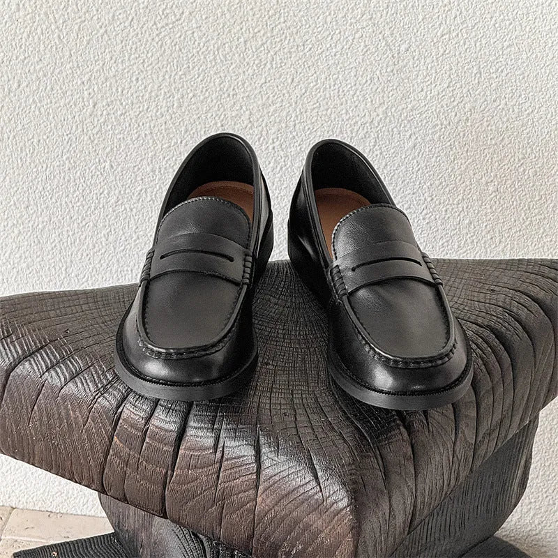 Men's slip-on casual shoes in four colour options with rubber sole