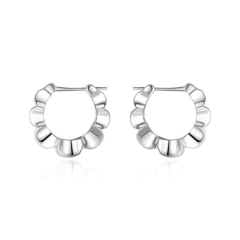 Sterling silver geometric earrings with round element and electroplated finish