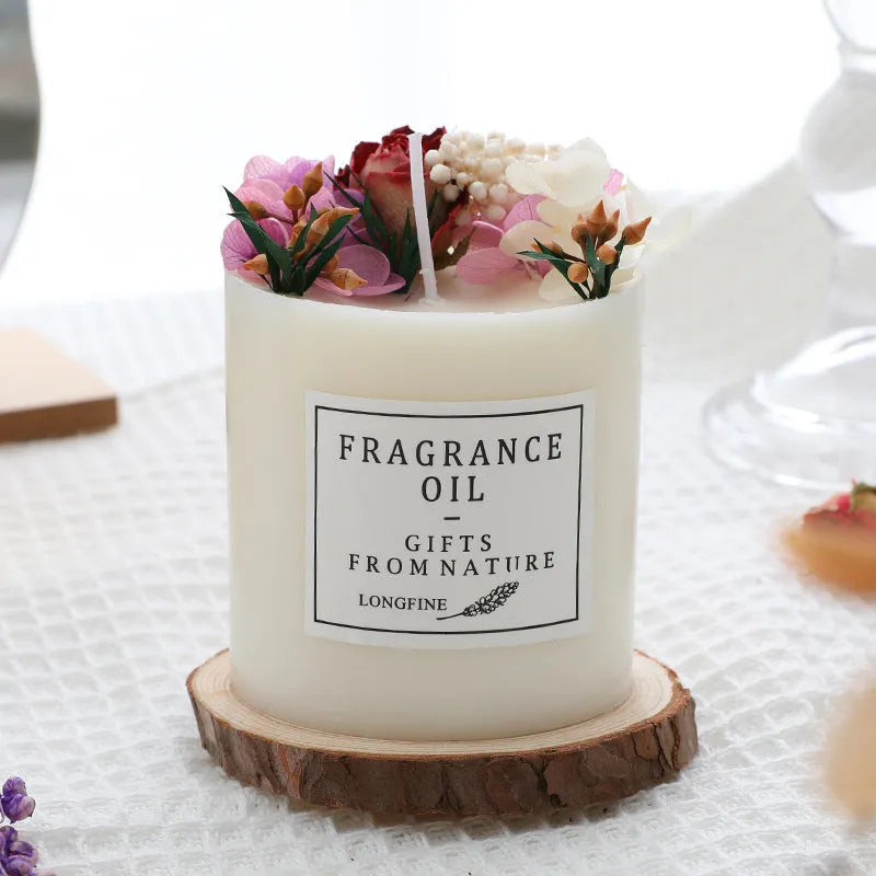 Aromatherapy candle with dried flowers decoration, showing gift box with wooden base and single candle options.