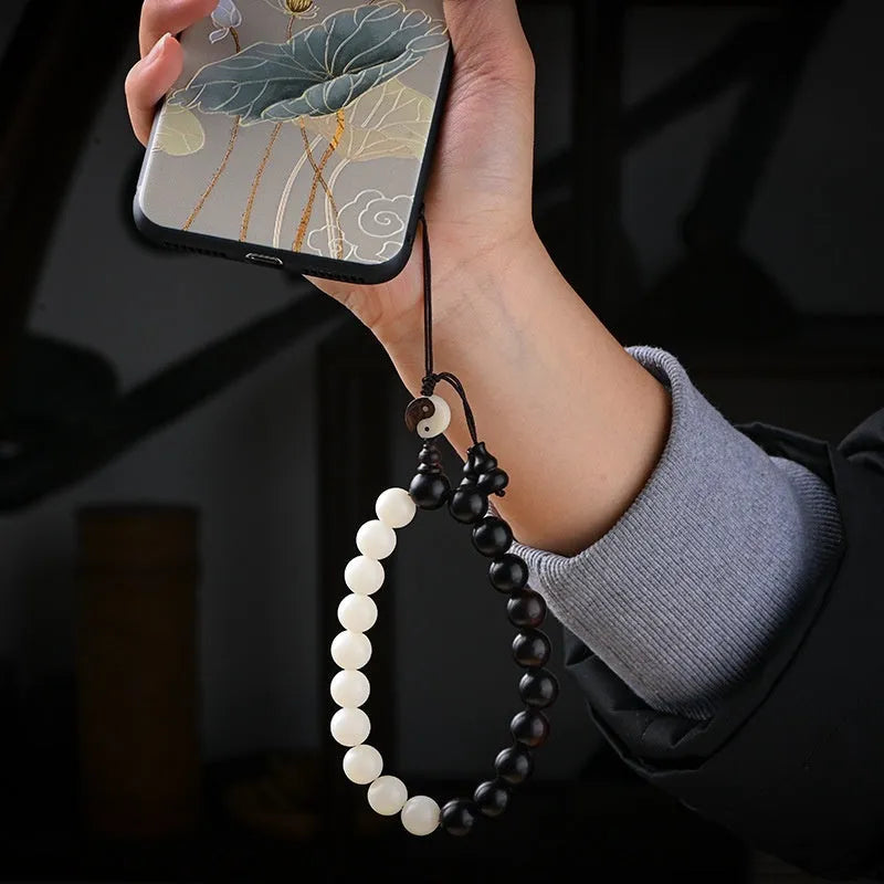 11mm white bodhi bracelet with blackwood eight-diagram beads in retro style