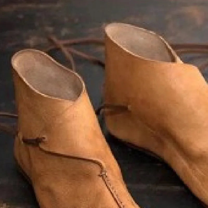 Men's flat heel ankle boots with round toe and lace-up fastening in black or brown, sizes 38-48