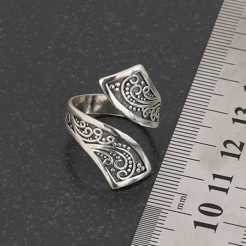 Silver tone adjustable opening alloy ring for women with retro minimalist design