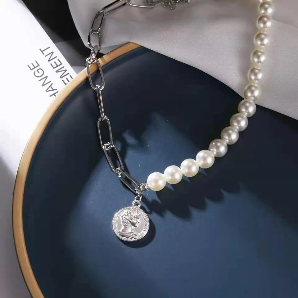 Hip hop pendant necklace with geometric alloy charm, electroplated silver or gold finish