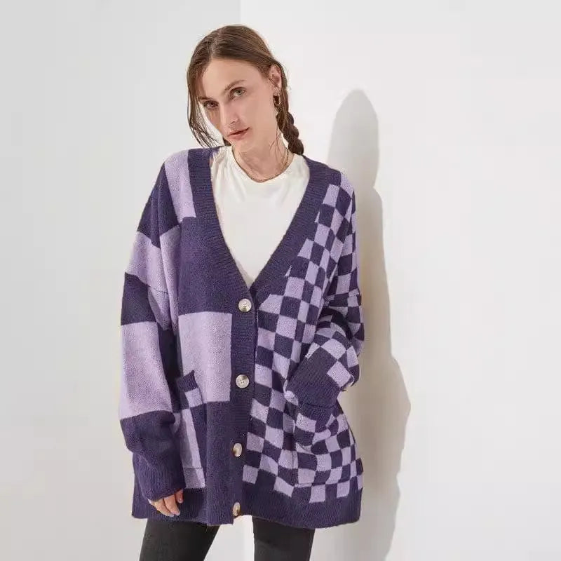 Grey loose slim fit knitwear cardigan with printed checks pattern and regular sleeves