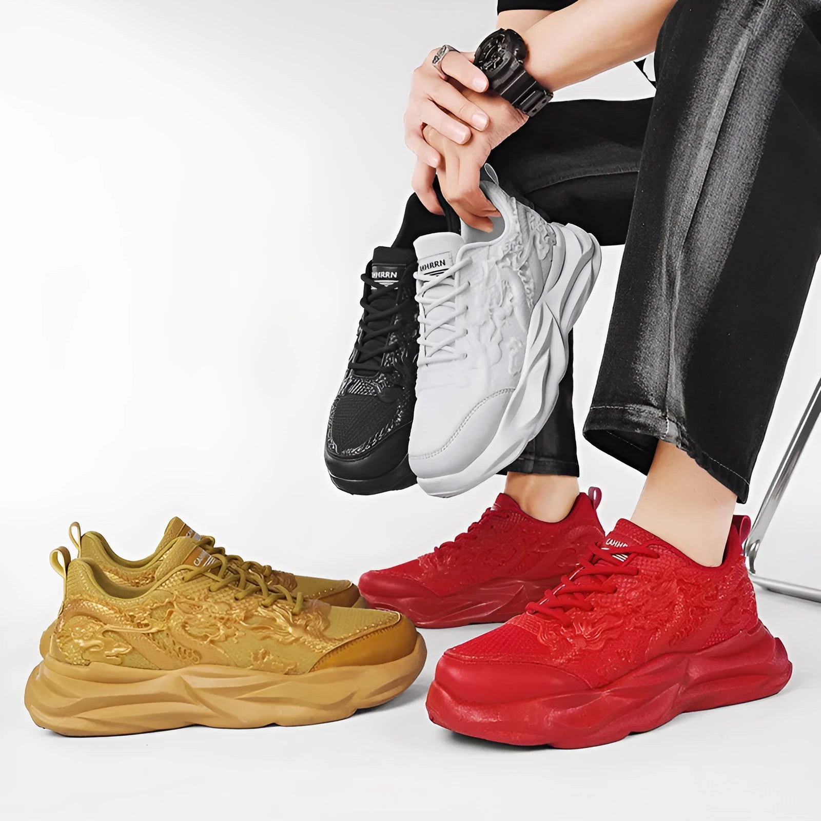 Fly knit casual sneakers in dragon colours with rubber soles and microfibre uppers