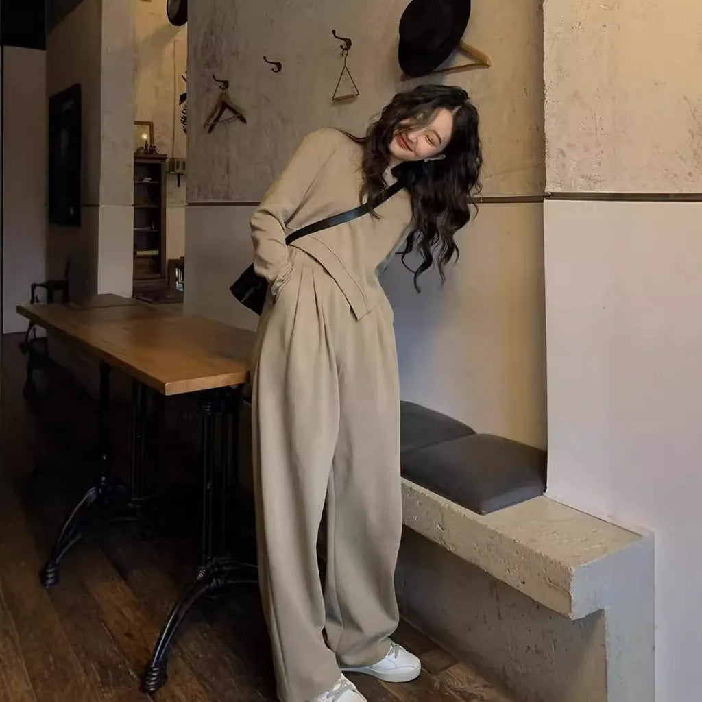 Women's loose fit casual sports suit set in solid khaki colour with long sleeves