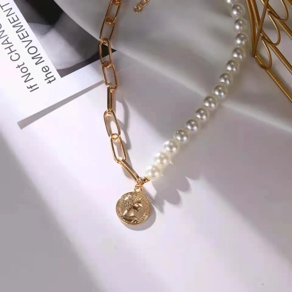 Hip hop pendant necklace with geometric alloy charm, electroplated silver or gold finish