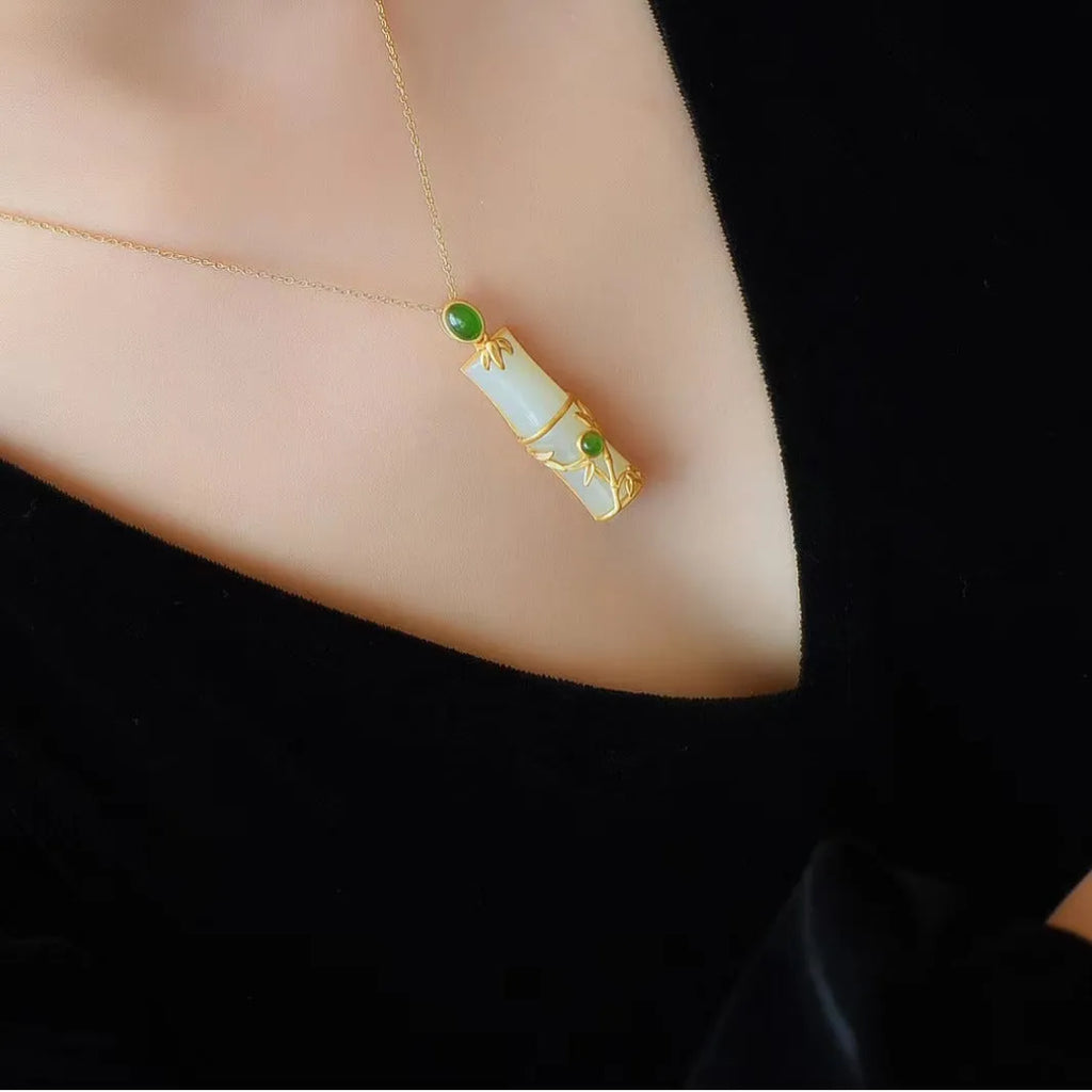 Gold-plated copper lucky bamboo pendant necklace with high-rise clavicle chain in green or white geometric design