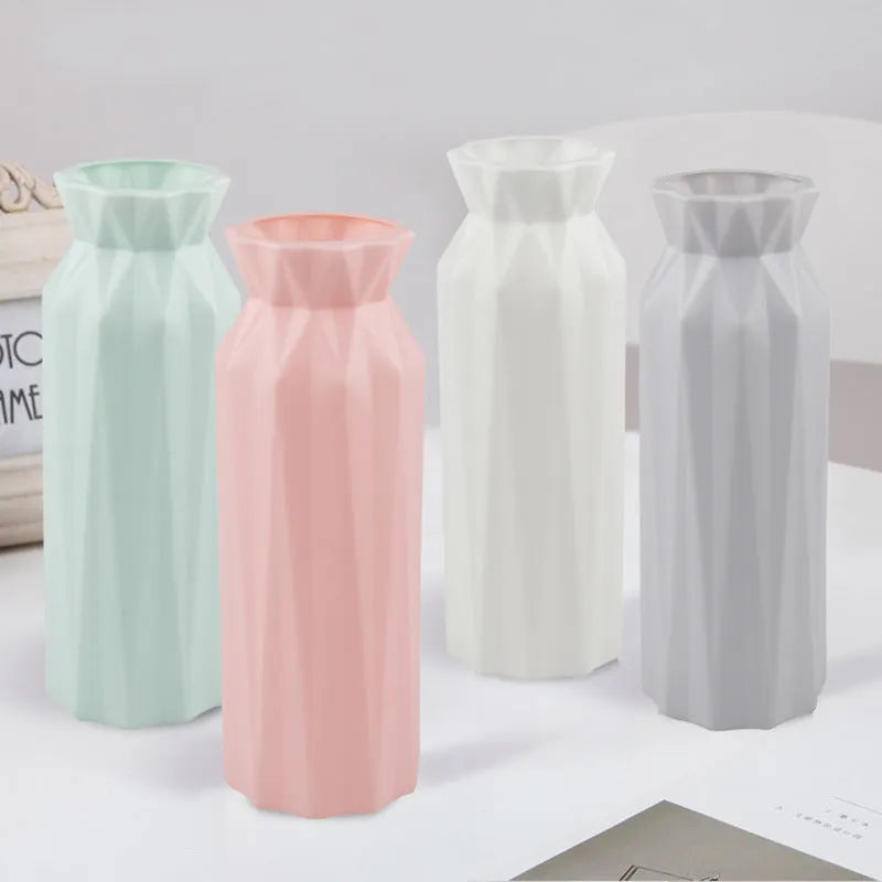 Green melamine plastic vase with 7.2cm base diameter for floral arrangements